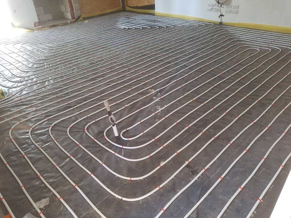 underfloor heating pipe