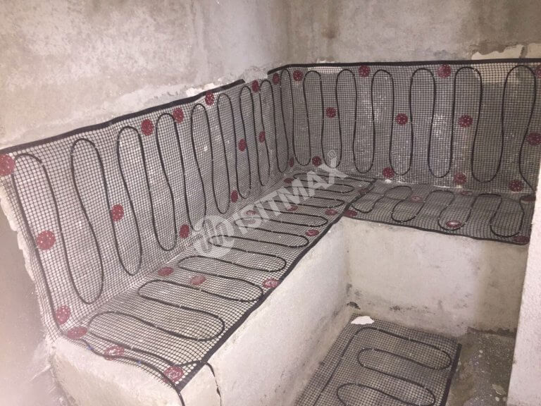 Hamam ısıtmada kullanılan TMax ısıtma kablosu ve EasyMat hazır şilte bir arada