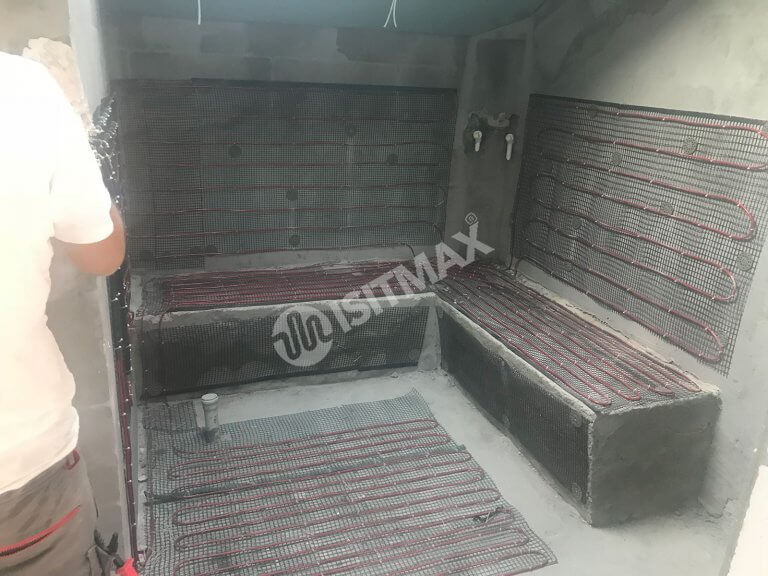 Hamam oturma alanı ve sırt dayama alanına döşenen ısıtma kablosu
