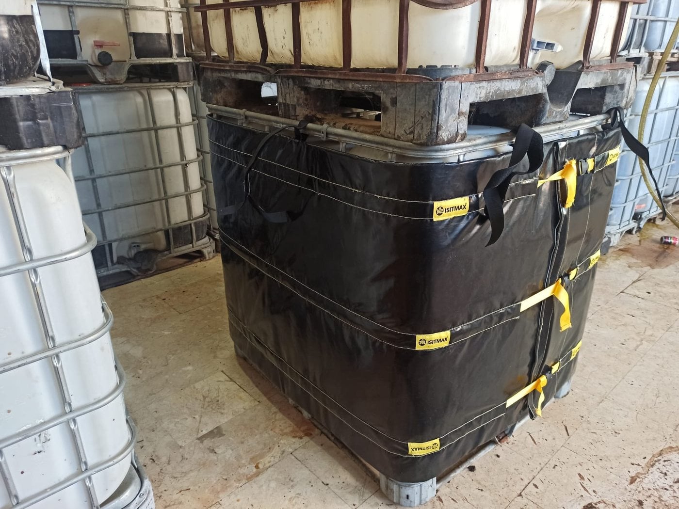 Sahada IBC tank ısıtma ceketi uygulaması